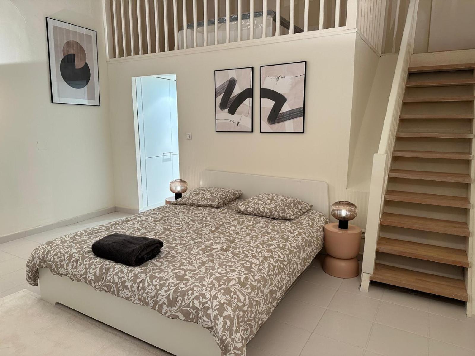 Superbe Appartement Avec Jardin Quart Mazarin Aix-en-Provence Luaran gambar