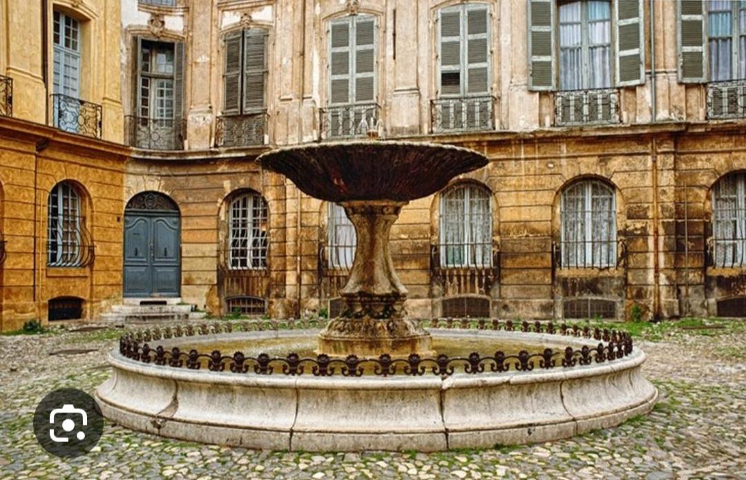 Superbe Appartement Avec Jardin Quart Mazarin Aix-en-Provence Luaran gambar